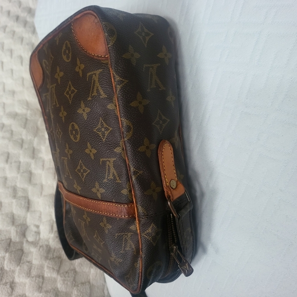 Louis Vuitton Louis Vuitton Monogram Danube Mm Bag - Picture 6 of 12